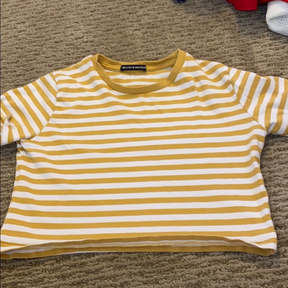 White and yellow striped t-shirt